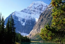 梅开二度，萨内当选拜仁vs圣保利全场最佳球员.